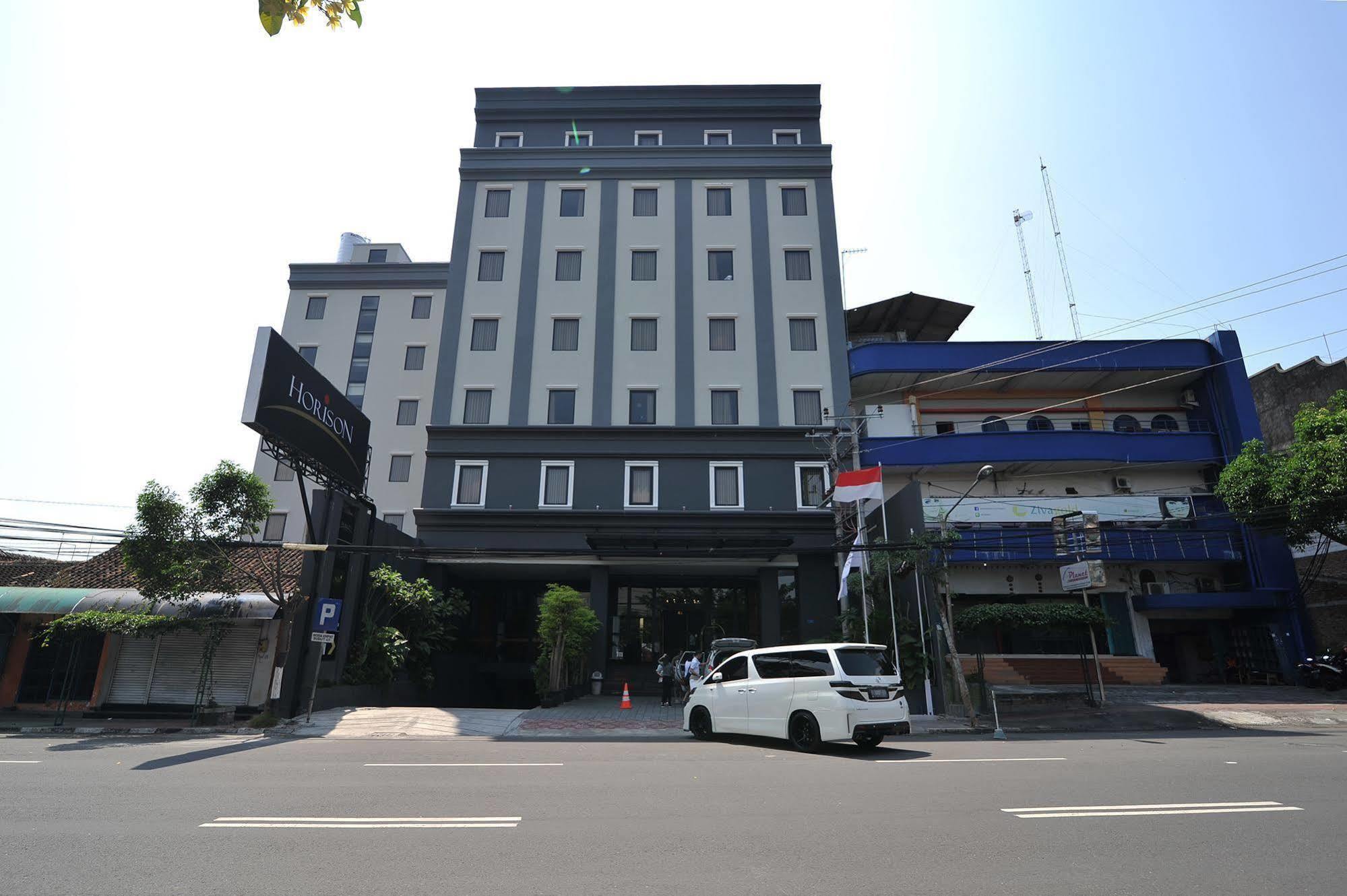 Grand Kangen Hotel Urip Sumoharjo Yogyakarta Dış mekan fotoğraf